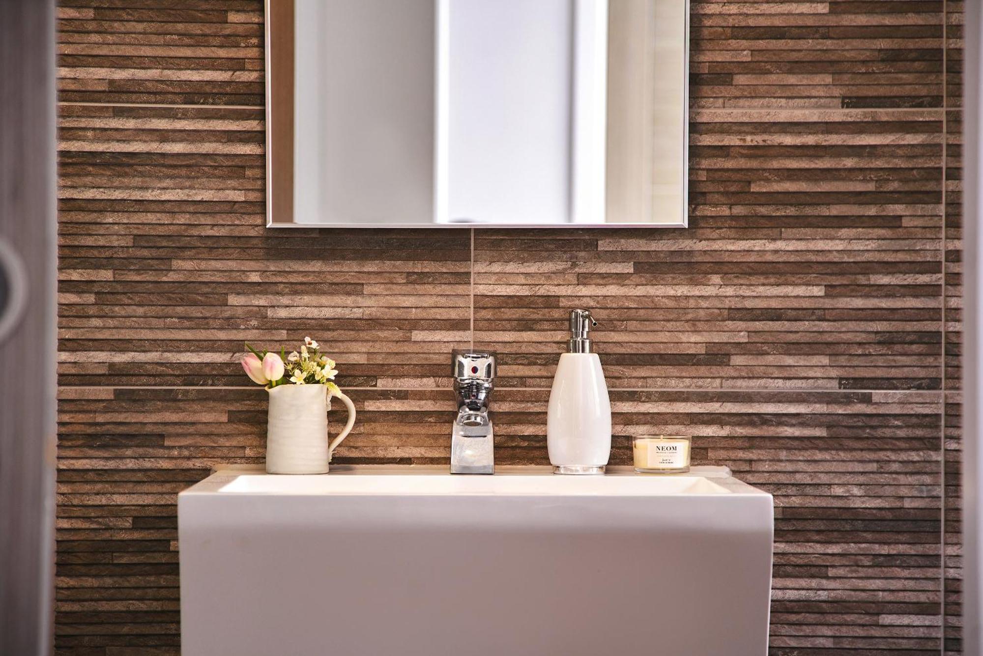 Harbour Breeze - Contemporary Waterside Bolthole On Torquay'S Iconic Marina Apartment Exterior photo